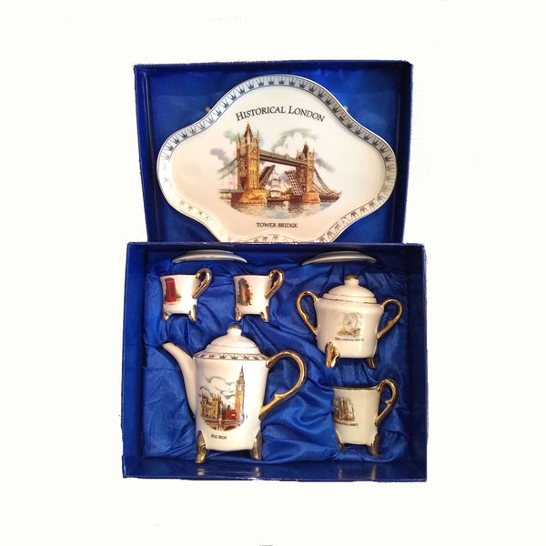 British Brands Ornamental Tea Set with Historical London Design (10 Pieces) 607g